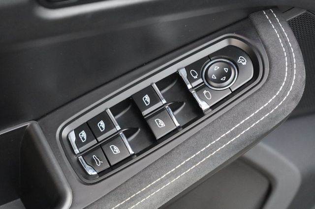 2017 Porsche Macan  - 22969071 - 28