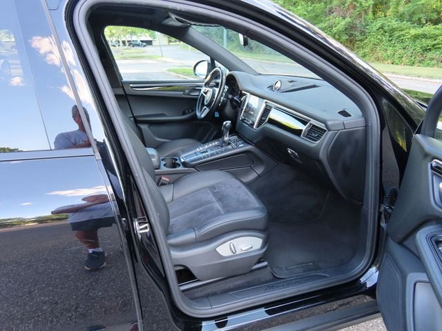 2017 Porsche Macan AWD - 23044444 - 22