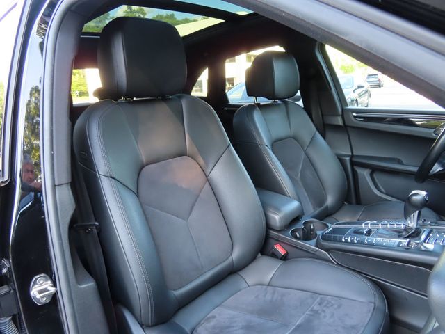 2017 Porsche Macan AWD - 23044444 - 23
