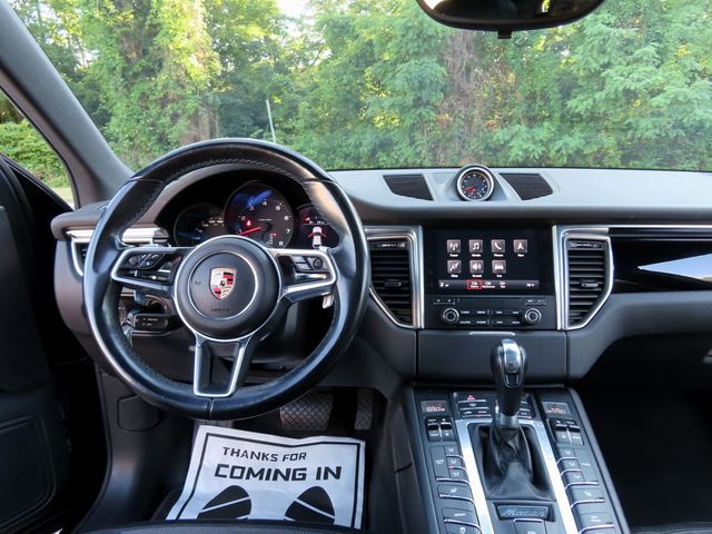 2017 Porsche Macan AWD - 23044444 - 31