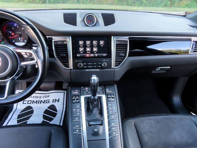 2017 Porsche Macan AWD - 23044444 - 33