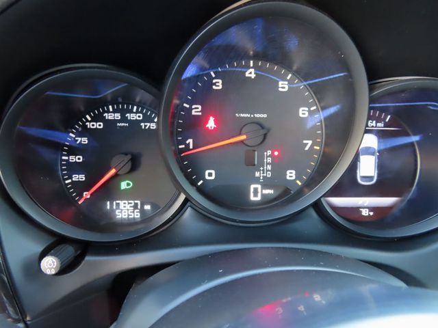 2017 Porsche Macan AWD - 23044444 - 42