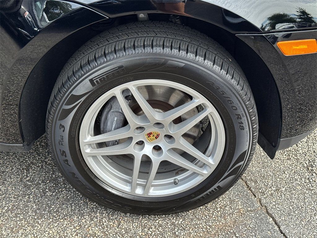 2017 Porsche Macan photo 11