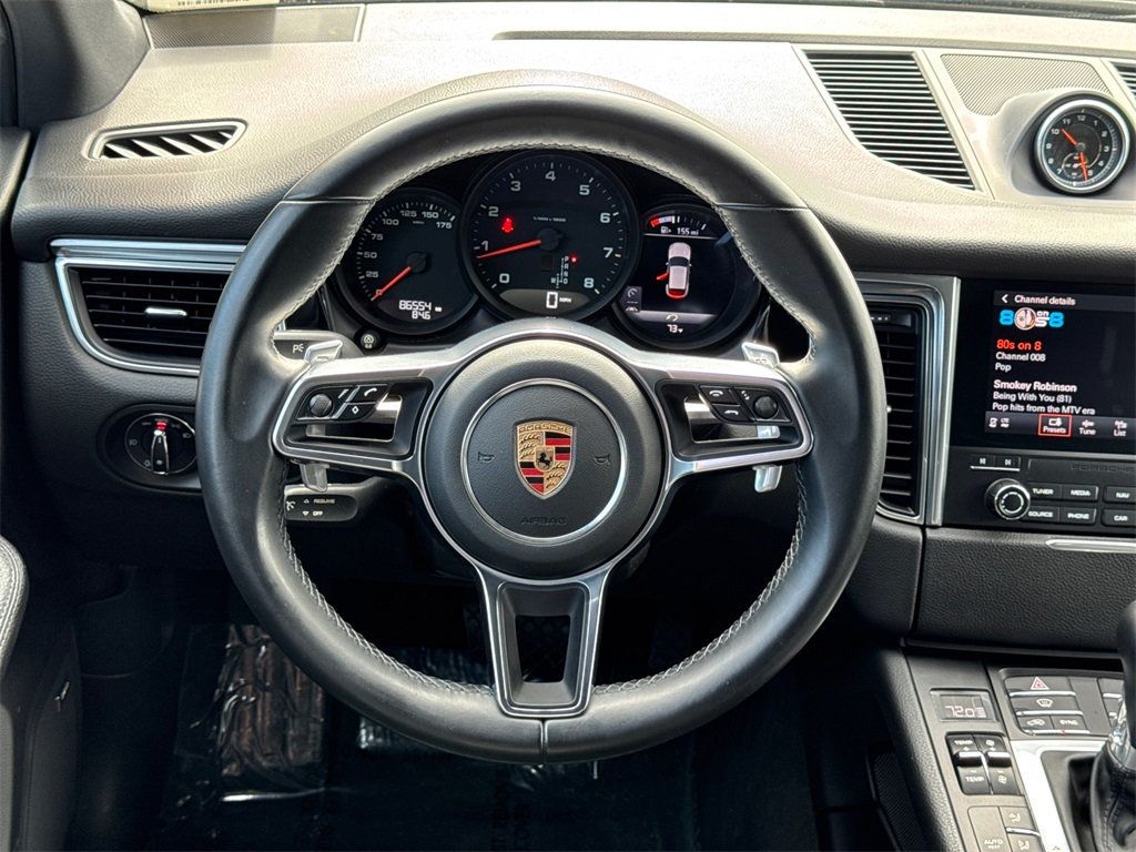 2017 Porsche Macan photo 22