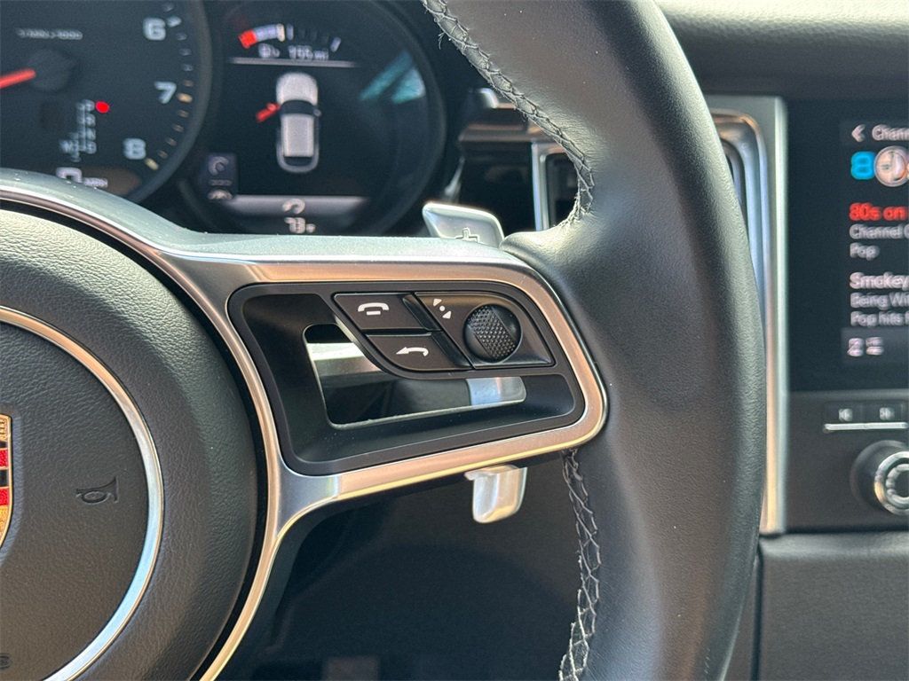 2017 Porsche Macan photo 24