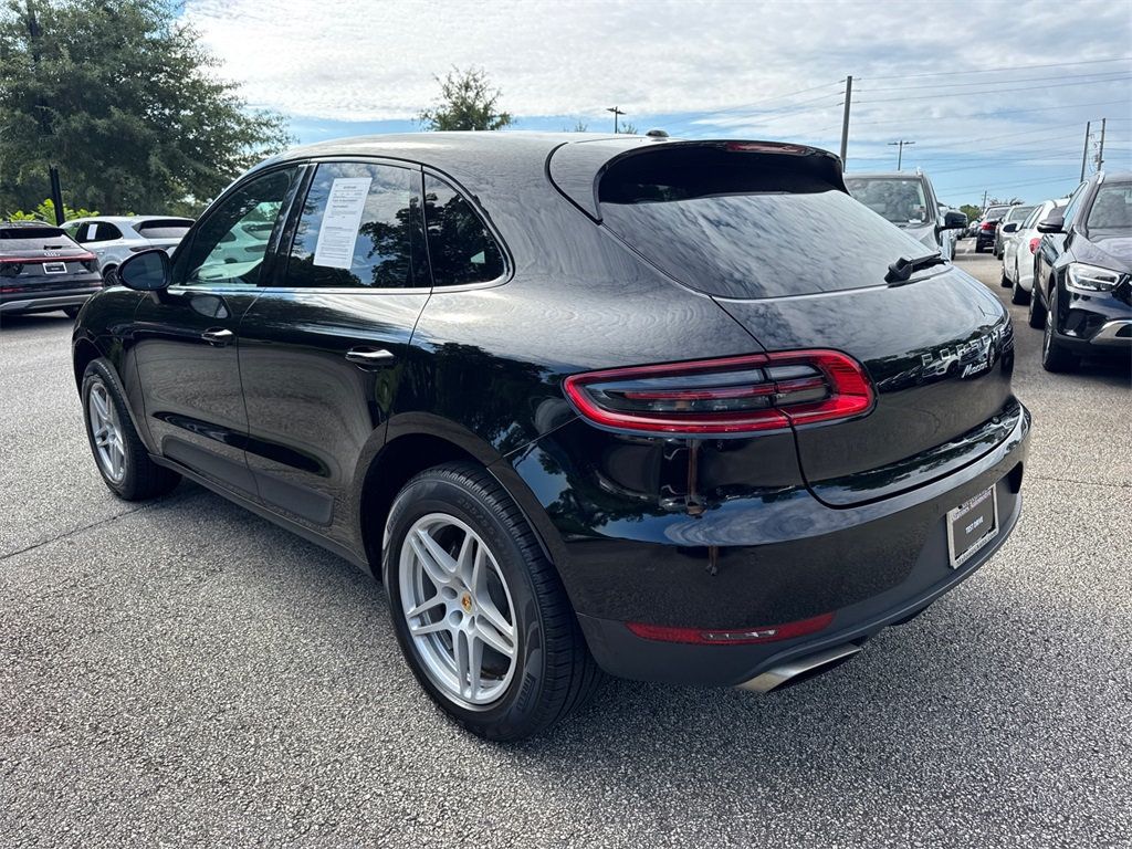 2017 Porsche Macan photo 4