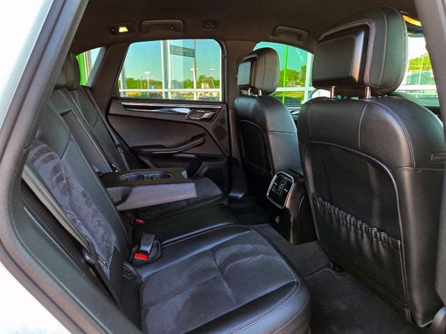 2017 Porsche Macan AWD - 22891541 - 21