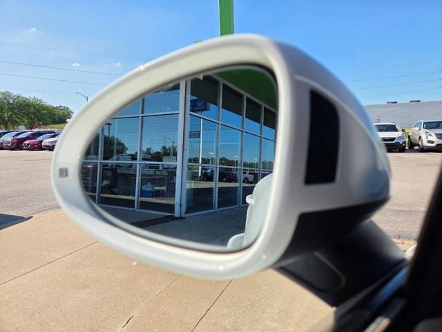 2017 Porsche Macan AWD - 22891541 - 25