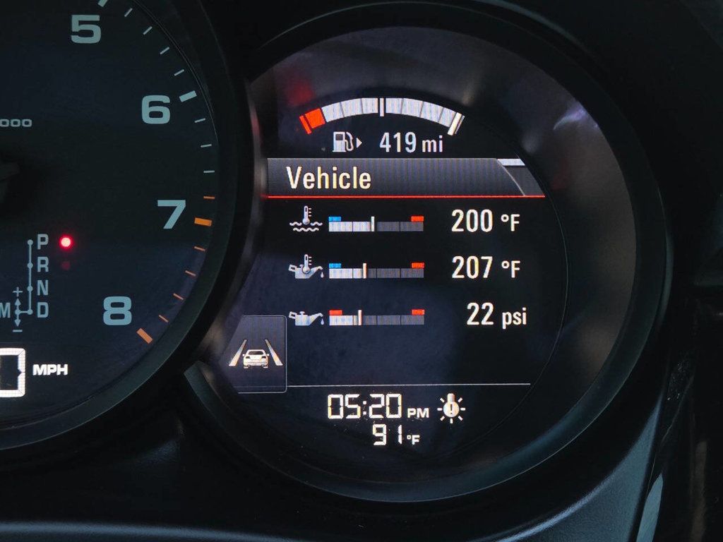 2017 Porsche Macan Base photo 42