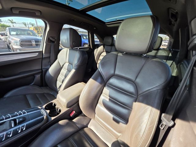 2017 Porsche Macan AWD - 22933716 - 15