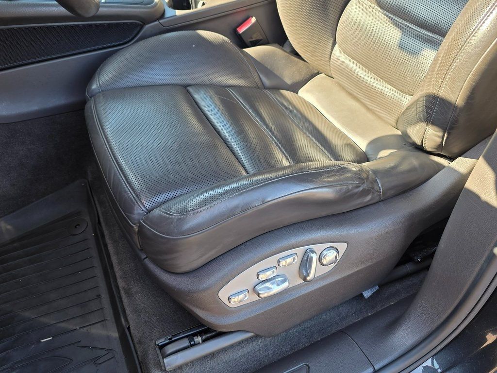 2017 Porsche Macan AWD - 22933716 - 16