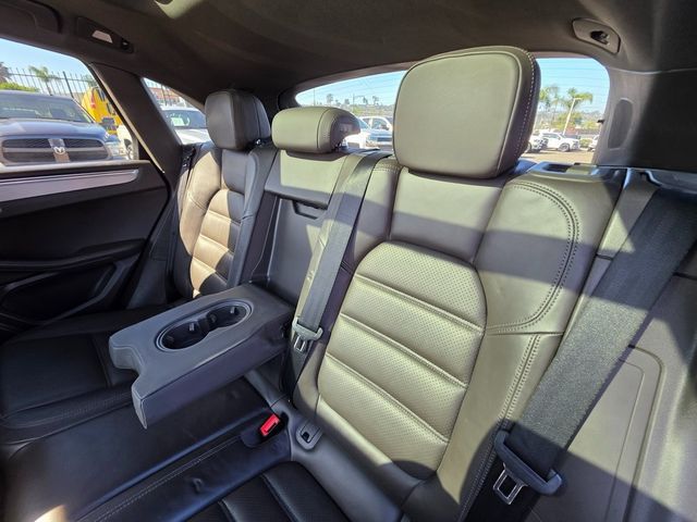 2017 Porsche Macan AWD - 22933716 - 18