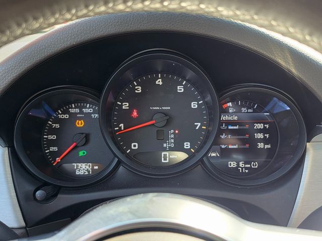 2017 Porsche Macan AWD - 22933716 - 25