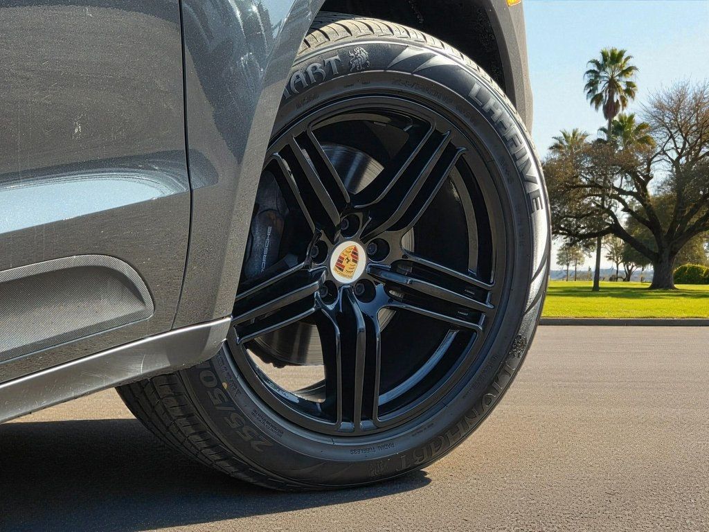 2017 Porsche Macan AWD - 22933716 - 6