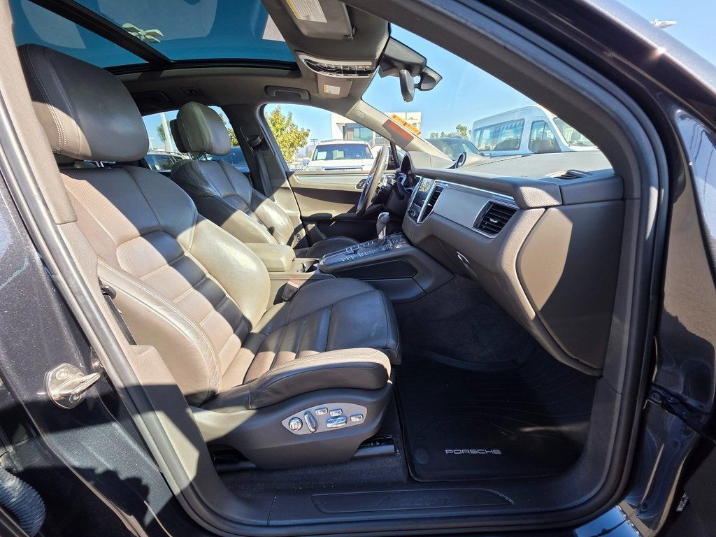 2017 Porsche Macan AWD - 22933716 - 8