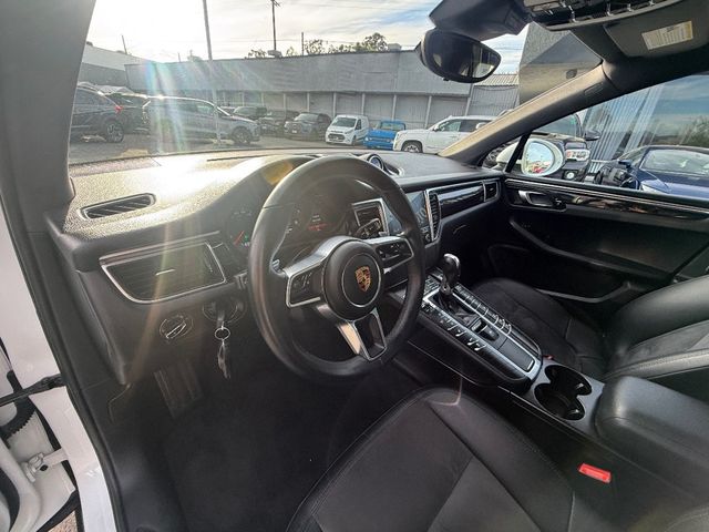 2017 Porsche Macan AWD - 22992905 - 11