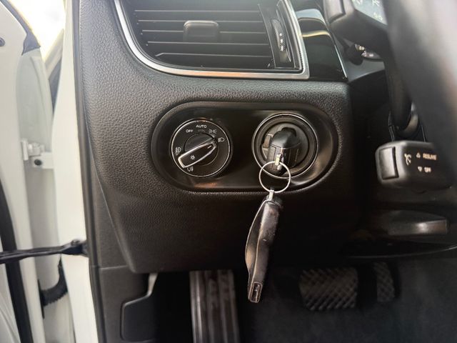 2017 Porsche Macan AWD - 22992905 - 20