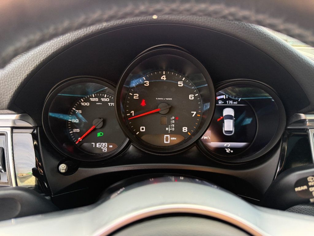 2017 Porsche Macan AWD - 22992905 - 24