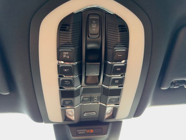 2017 Porsche Macan AWD - 22992905 - 27