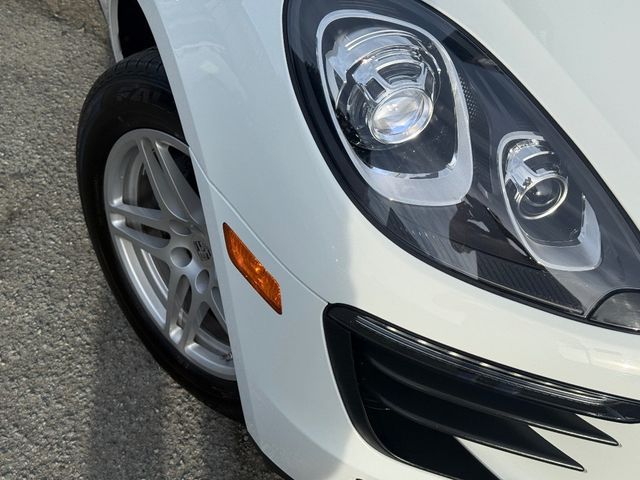 2017 Porsche Macan AWD - 22992905 - 2