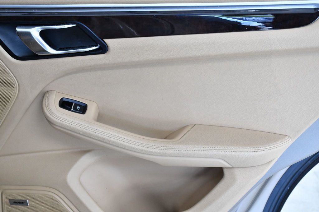 2017 Porsche Macan AWD - 22919016 - 14