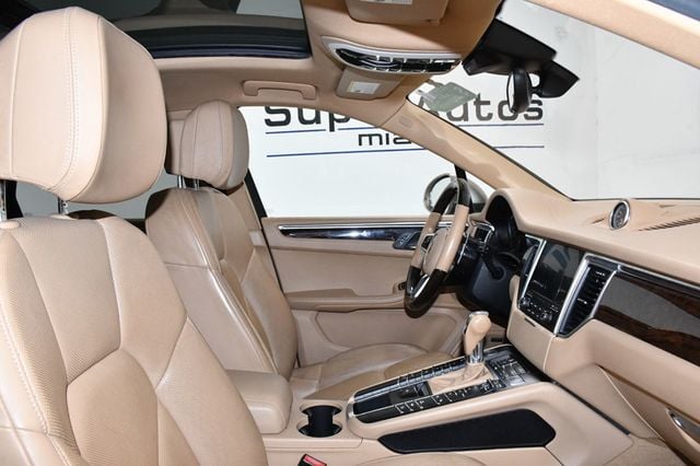 2017 Porsche Macan AWD - 22919016 - 15