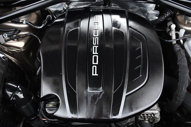 2017 Porsche Macan AWD - 22919016 - 18