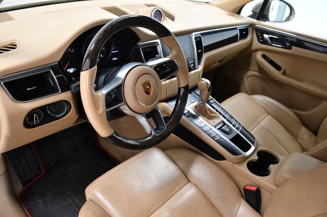 2017 Porsche Macan AWD - 22919016 - 7