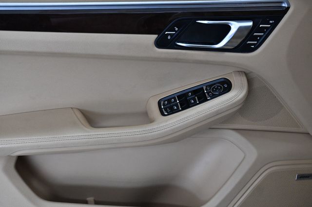 2017 Porsche Macan AWD - 22919016 - 8