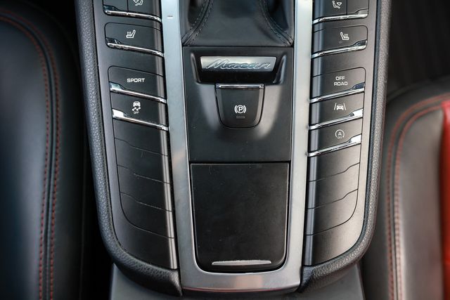 2017 Porsche Macan AWD - 23046056 - 40