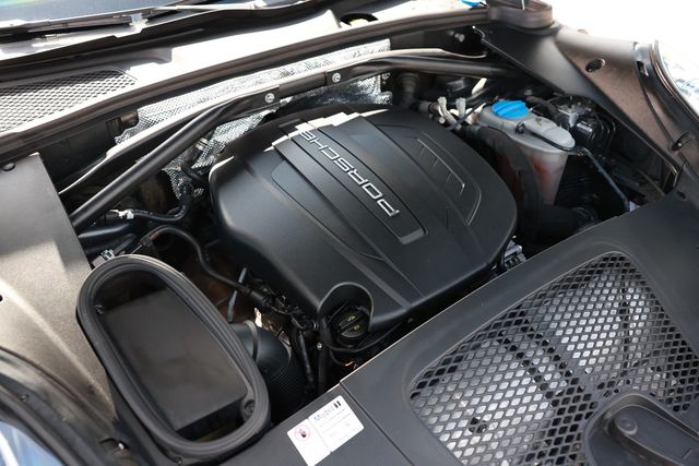 2017 Porsche Macan AWD - 23046056 - 52