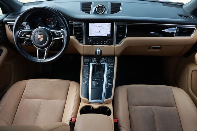 2017 Porsche Macan AWD - 23032848 - 1