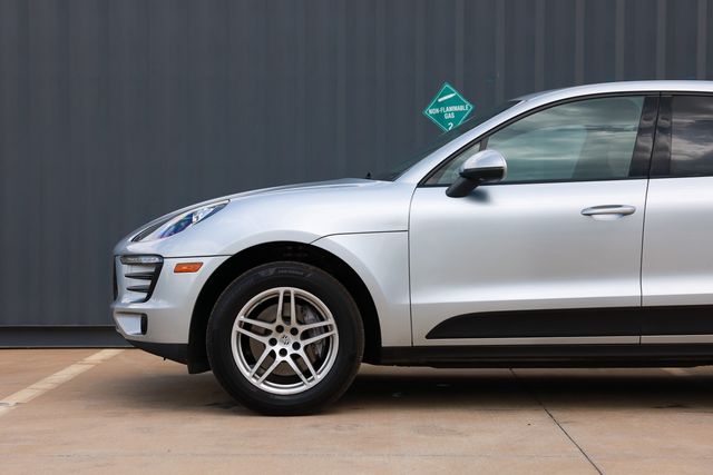 2017 Porsche Macan AWD - 23032848 - 28