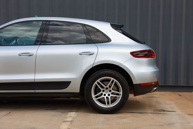 2017 Porsche Macan AWD - 23032848 - 29
