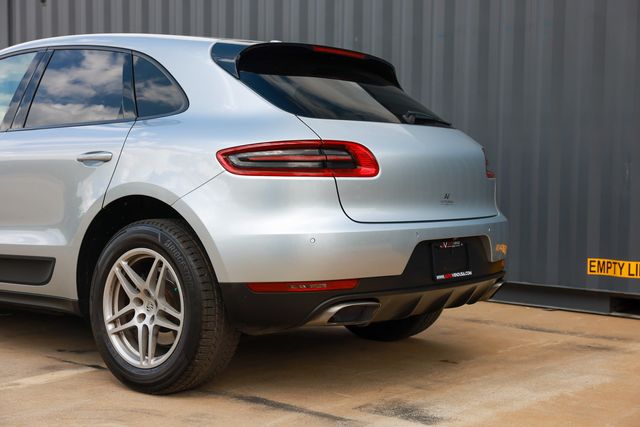 2017 Porsche Macan AWD - 23032848 - 34