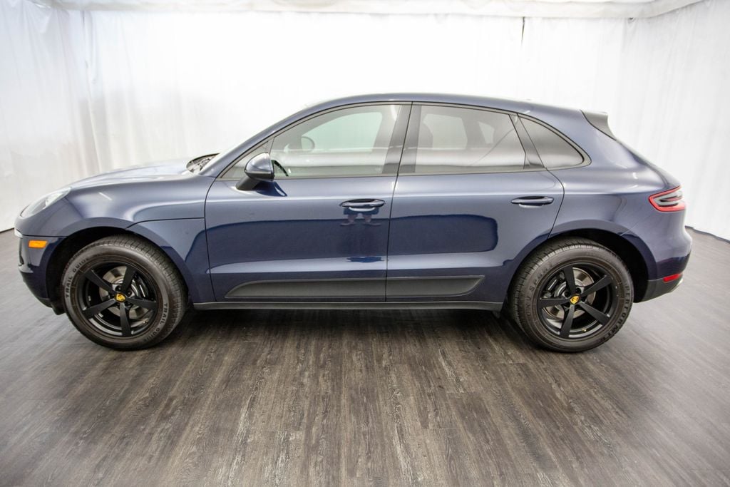 2017 Porsche Macan AWD - 22287250 - 6