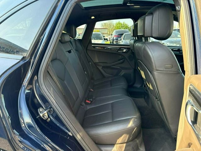 2017 Porsche Macan AWD - 23003968 - 17