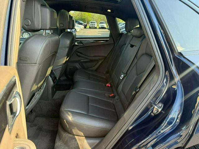 2017 Porsche Macan AWD - 23003968 - 18