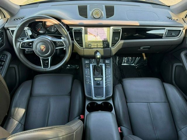 2017 Porsche Macan AWD - 23003968 - 1
