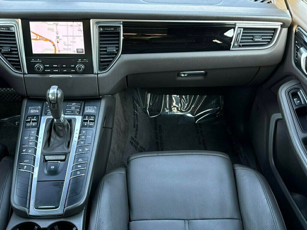 2017 Porsche Macan AWD - 23003968 - 20