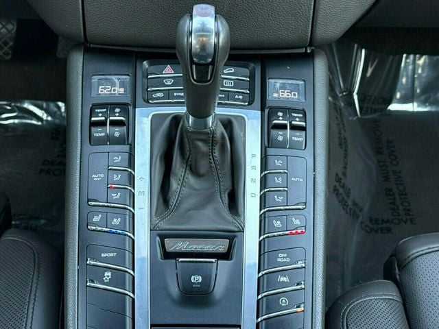 2017 Porsche Macan AWD - 23003968 - 23