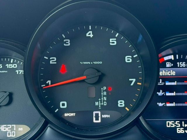 2017 Porsche Macan AWD - 23003968 - 25