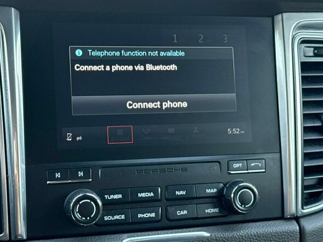 2017 Porsche Macan AWD - 23003968 - 26