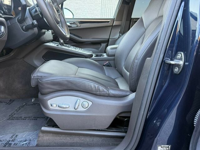 2017 Porsche Macan AWD - 23003968 - 33