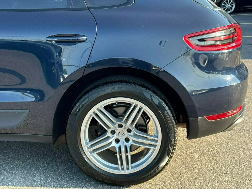 2017 Porsche Macan AWD - 23003968 - 38