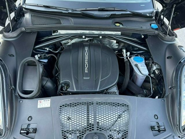 2017 Porsche Macan AWD - 23003968 - 42