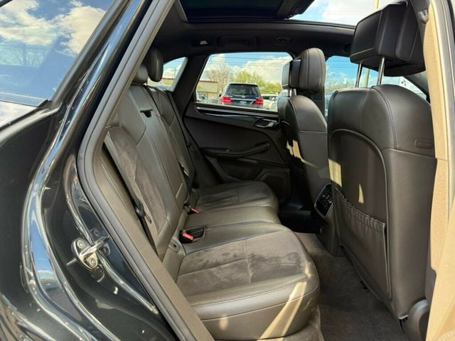 2017 Porsche Macan AWD - 23013135 - 18