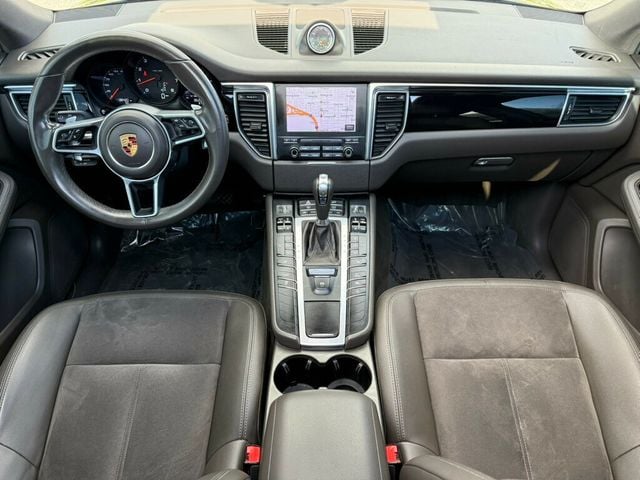 2017 Porsche Macan AWD - 23013135 - 1