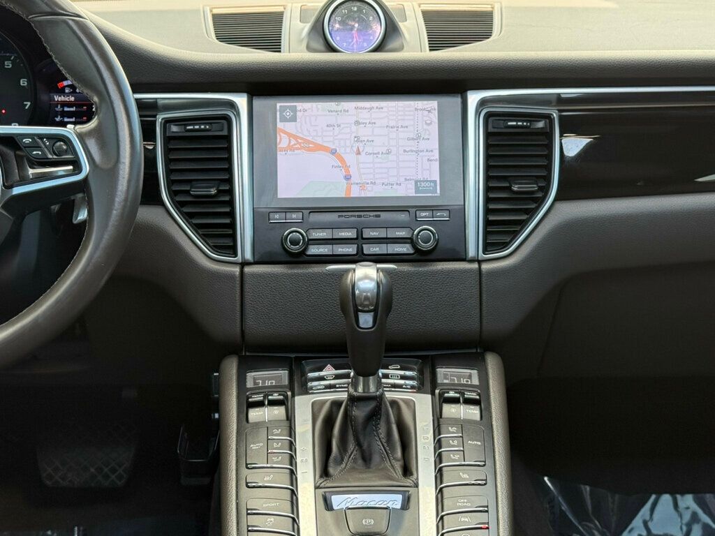 2017 Porsche Macan AWD - 23013135 - 21