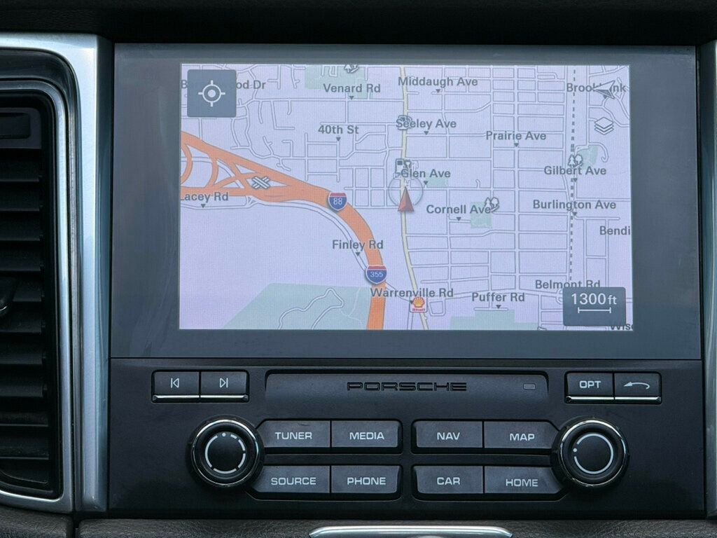 2017 Porsche Macan AWD - 23013135 - 22